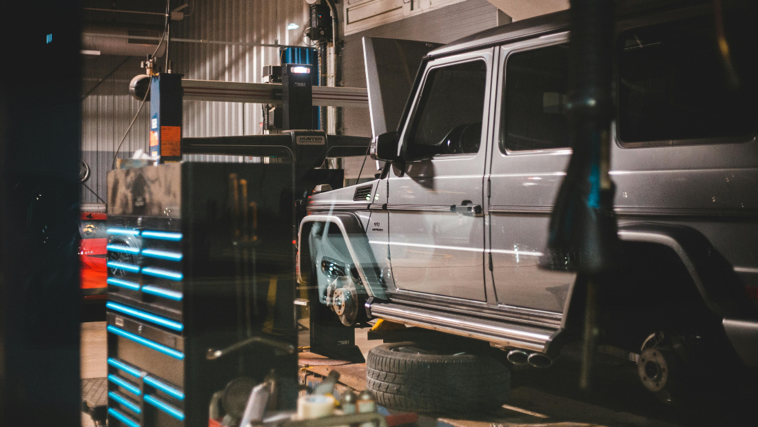 Asset tracking in automotive